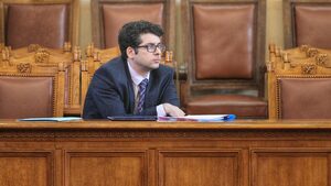 Атанас Пеканов похвали политиката за доходите в бюджета, но се съмнява в заложения растеж