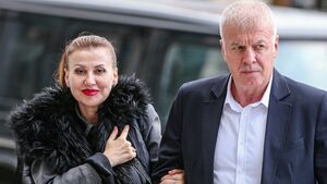 Сираков ще даде акциите на "Левски", когато отидат на добро място, обяви Илиана Раева