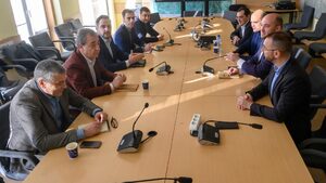 Партиите видяха две възможности за изход от блокажа с председател на общинския съвет в София