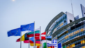 Равнение надясно: Как партиите загряват за изборите за Европейски парламент