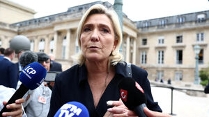 Срещу Марин льо Пен започва дело за злоупотреба с евросредства