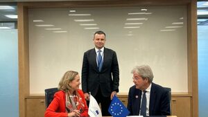 Еврокомисията отпуска 12 млн. евро за тел. 112 в Украйна