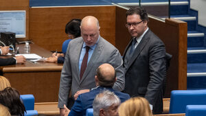 ГЕРБ не отстъпва от Борисов да е премиер, но си остави вратичка при евентуални преговори