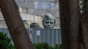 Билетче от 6 стотинки: Темата за престъпленията на комунизма съзнателно се изтласква