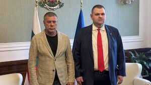 Разследваният от антикорупционната комисия кмет на Горна Оряховица отиде при Пеевски