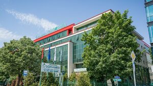 Германският авангард в неврохирургията, воден от д-р Петър Маджуров, пристига в България по покана на УМБАЛ "Софиямед"