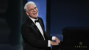 Между киното и музиката Стив Мартин стана на 80 години