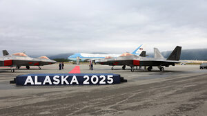 Два американски F-22 ескортираха пристигането на Путин в Аляска