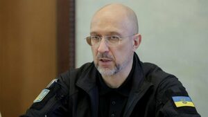 Украинската армия няма да намалее след края на войната, твърди министърът на отбраната