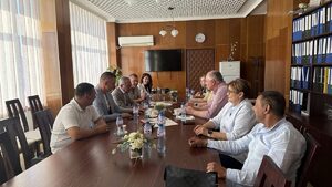 Едно наум: Иван Портних и Йордан Цонев заедно обикалят варненски общини и обещават пари