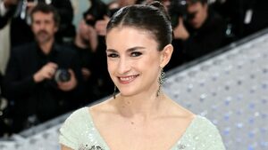 Клоуи Мал наследява Ана Уинтур във "Вог"