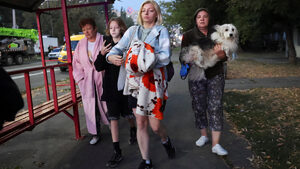 Русия изстреля над 800 дрона срещу Киев и други украински градове, поразени са основно жилища