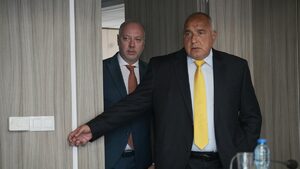 Парадокс: правителството е стабилно, защото е слабо