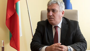 Комисия в парламента скоростно се заема със смяната на председателя на статистическия институт
