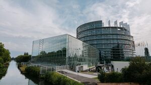 "От обещание към прогрес" е посланието в отчета