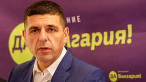 Според Ивайло Мирчев България е много по-застрашена от нахлуване на руски дронове