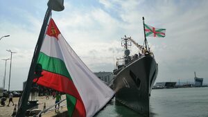Военноморските сили унищожиха подводен дрон на 80 км от Варна