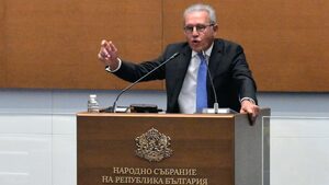 Цонев обяви, че протестите вече не свалят правителства и обеща ДПС да е гарант за стабилност