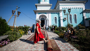 Свещена война: Как Русия вербува свещеници, за да повлияе на избирателите в Молдова