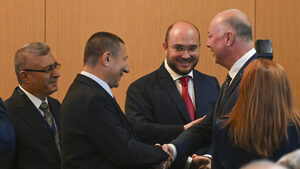 Сарафов ще проверява кои са му верните депутати