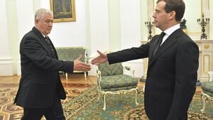 Медведев даде рамо на Воронин и обеща 500 млн. антикризисна помощ