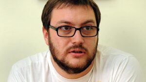 Рекламата не трябва да говори на хората, а с тях