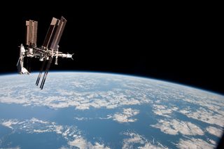 557514main_iss027e036715_full.jpg