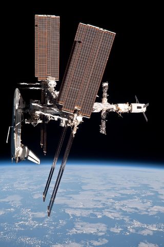 557641main_iss027e036768_full.jpg