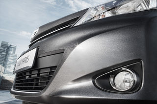 YARIS_DPL_04_2011_DET.JPG