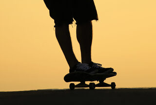 To match Feature SPORT-SKATEBOARDING/HOFFART