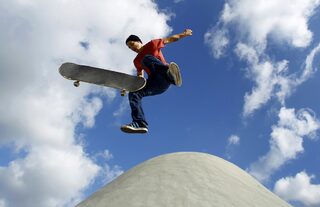 To match Feature SPORT-SKATEBOARDING/HOFFART