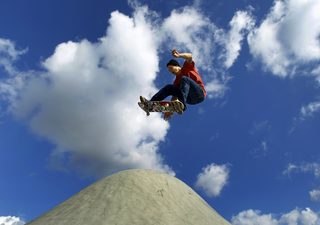To match Feature SPORT-SKATEBOARDING/HOFFART