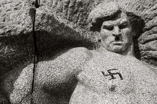 nikola_mihov_forget_your_past_04.JPG