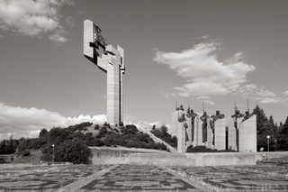 nikola_mihov_forget_your_past_09.JPG