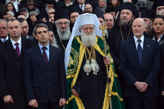 Церемония по интронизация наа българският патриарх Неофит 
църква митрополит митрополити