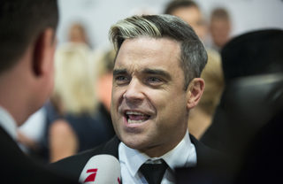 AP30307967148_0.jpg