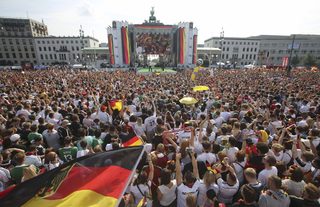 2014-07-15T075121Z_1721487433_LR1EA7F0LTBCO_RTRMADP_3_SOCCER-WORLD-GERMANY.JPG