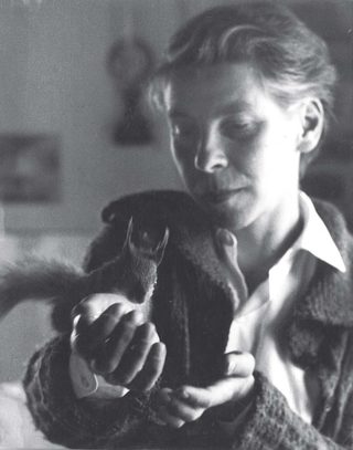 9.Tove_and_Squirrel_40s.jpg