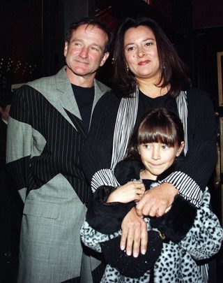 2014-08-11T232944Z_420061238_GM1EA8C0KJB01_RTRMADP_3_PEOPLE-ROBINWILLIAMS.JPG