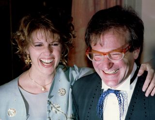 2014-08-11T234801Z_1803517160_GM1EA8C0LM401_RTRMADP_3_PEOPLE-ROBINWILLIAMS.JPG