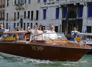 2014-09-28T133935Z_1262883114_GM1EA9S1O3L01_RTRMADP_3_PEOPLE-CLOONEY-VENICE.JPG
