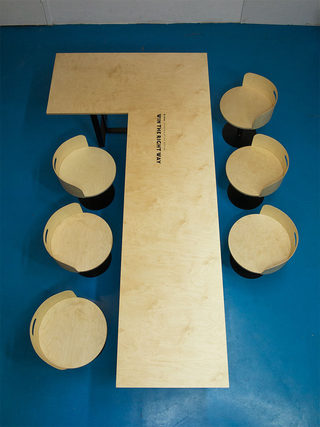 2_Chivas_DESK.jpg