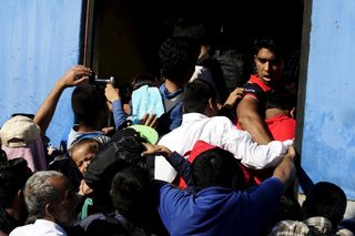 2015-07-19T175244Z_852799541_GF10000164216_RTRMADP_3_MACEDONIA-MIGRANTS.JPG