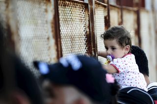2015-07-19T191215Z_203054279_GF10000164310_RTRMADP_3_MACEDONIA-MIGRANTS.JPG