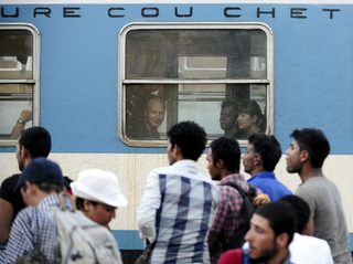 2015-07-19T213754Z_1770411804_GF10000164392_RTRMADP_3_MACEDONIA-MIGRANTS.JPG