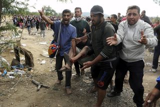 2015-08-21T092837Z_641972687_GF10000178205_RTRMADP_3_EUROPE-MIGRANTS-MACEDONIA.JPG