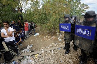 2015-08-21T093523Z_121204681_GF10000178218_RTRMADP_3_EUROPE-MIGRANTS-MACEDONIA.JPG