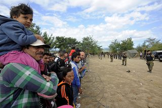 2015-08-21T093909Z_744130491_GF10000178224_RTRMADP_3_EUROPE-MIGRANTS-MACEDONIA.JPG