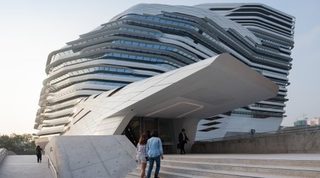 zaha-hong.jpg