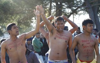 2015-11-23T092505Z_1397803092_LR1EBBN0Q5IPN_RTRMADP_3_EUROPE-MIGRANTS-BALKANS.JPG